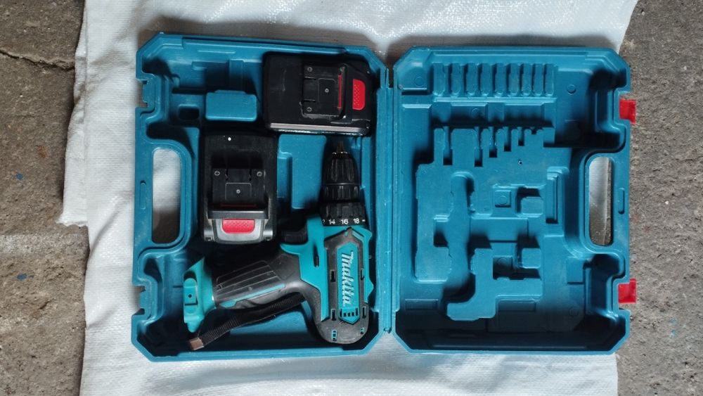 Продам шуруповёрт с дефектом