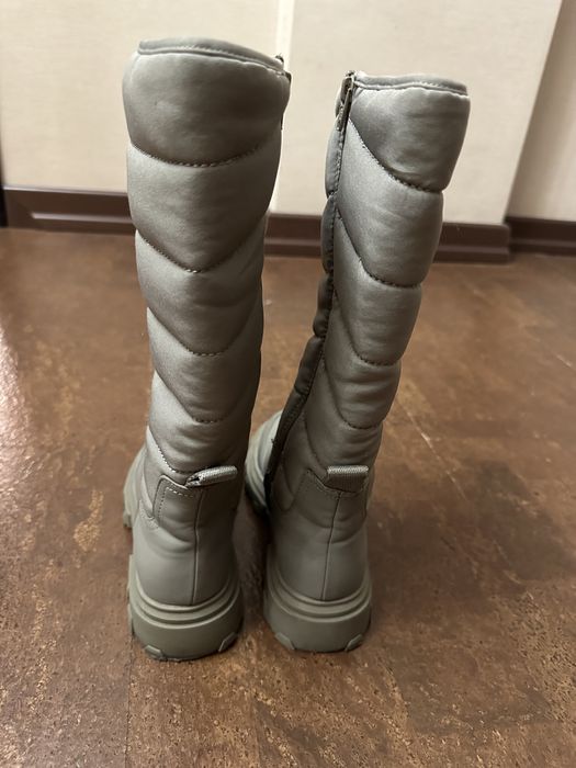 Сапоги демисезонные Zara для девочки 33 р.