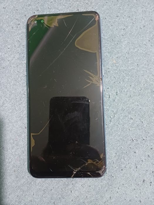 Oppo Reno 4 Lite CPH2125 cu displayul spart. Placa este buna