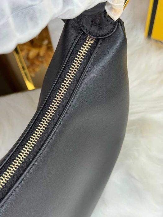 Geanta Fendi Fendigraphy piele naturala 100%, prezentare completa