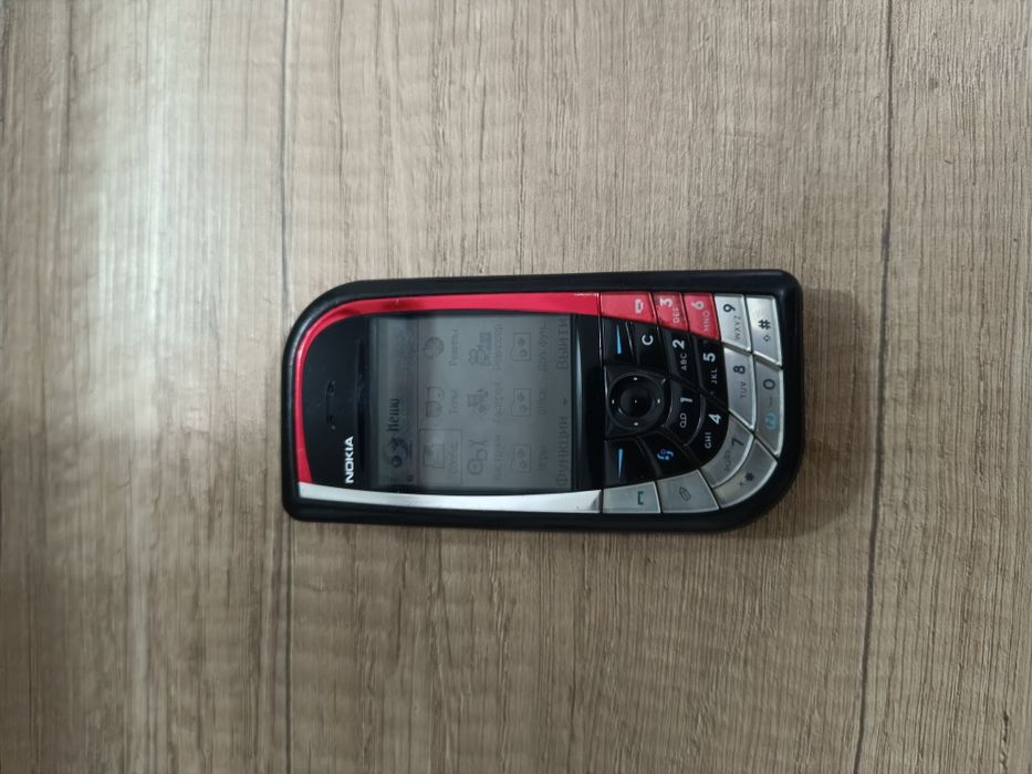 Nokia 7610 лепесток