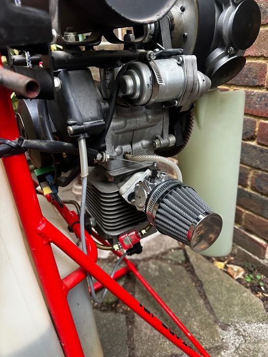 Jet Pocket Paramotor – Solo 210 Engine – Двутактов със стартер