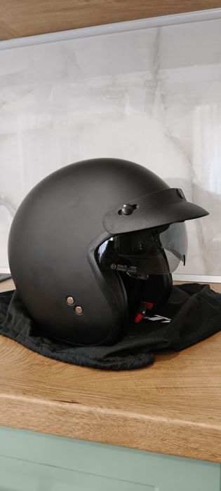 Мото каски различни модели