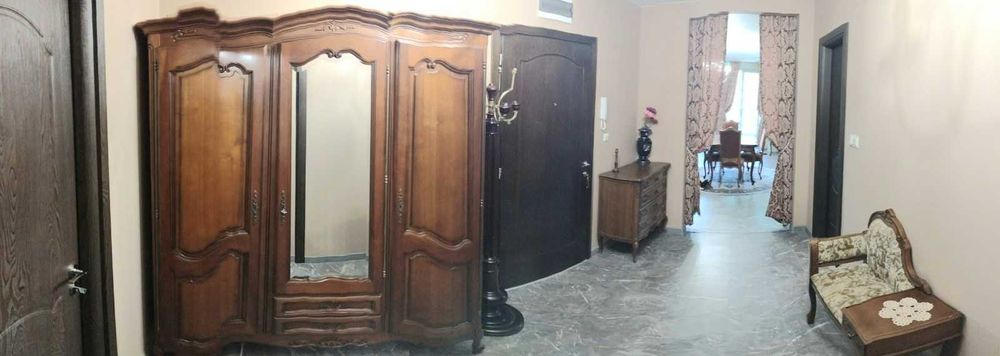 Продава се Тристаен апартамент в Варна, Бриз - 159 кв.м за 2580 €/кв.м - Снимка #16