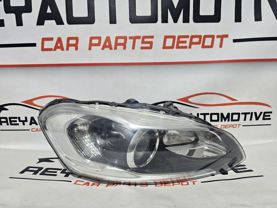 Far dreapta bixenon adaptiv Volvo XC60 XC 60 dupa 2013 cod 31395897