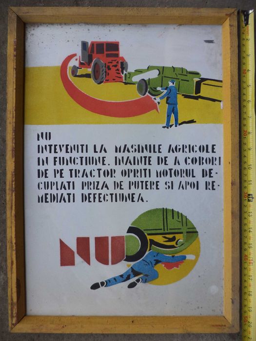 Obiecte vechi de colectie insigne monede semne arma reclame sapunuri