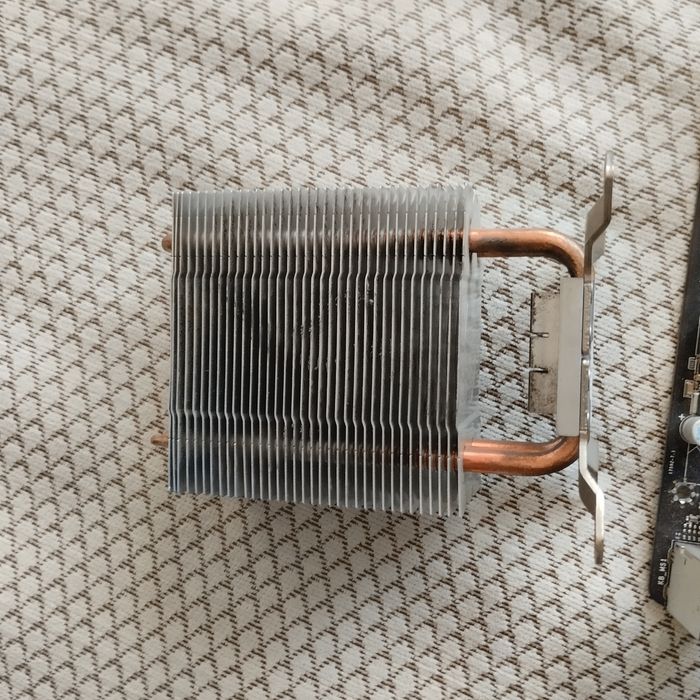 Продам материнские платы 2 шт