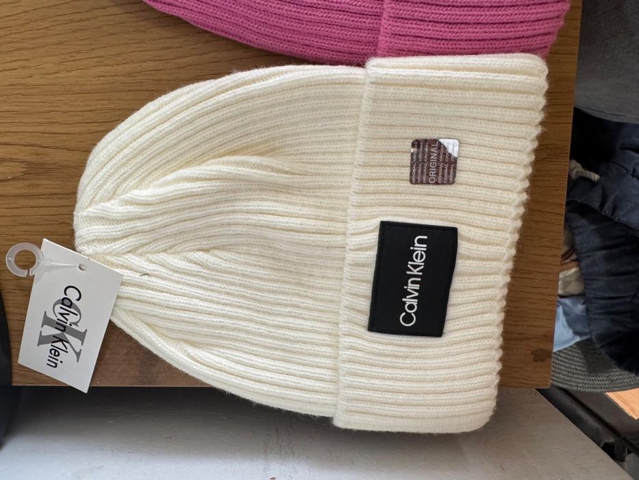 Pantaloni , tricouri nike , parfumuri , caciuli