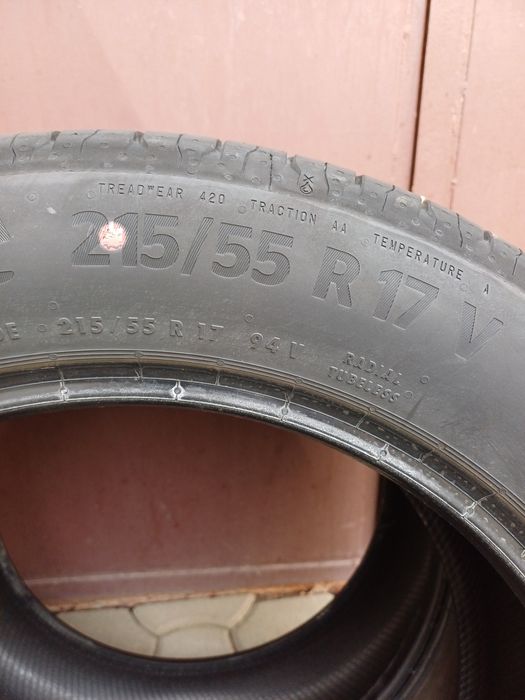 Vând  set cauciucuri   Continental 215/55/17 V
