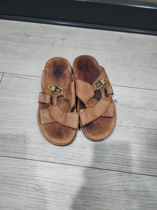 Тапочки кожанные