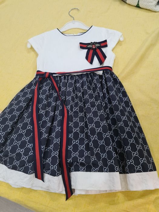 Продам платья для девочек