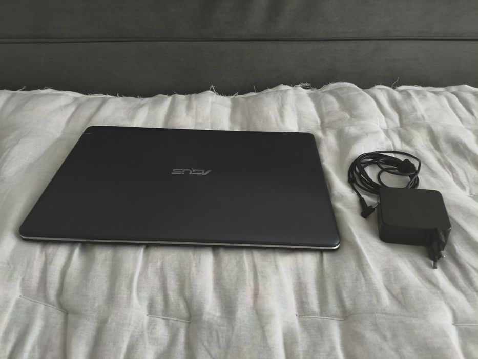 АSUS i3-7100U + GeForce 930MX