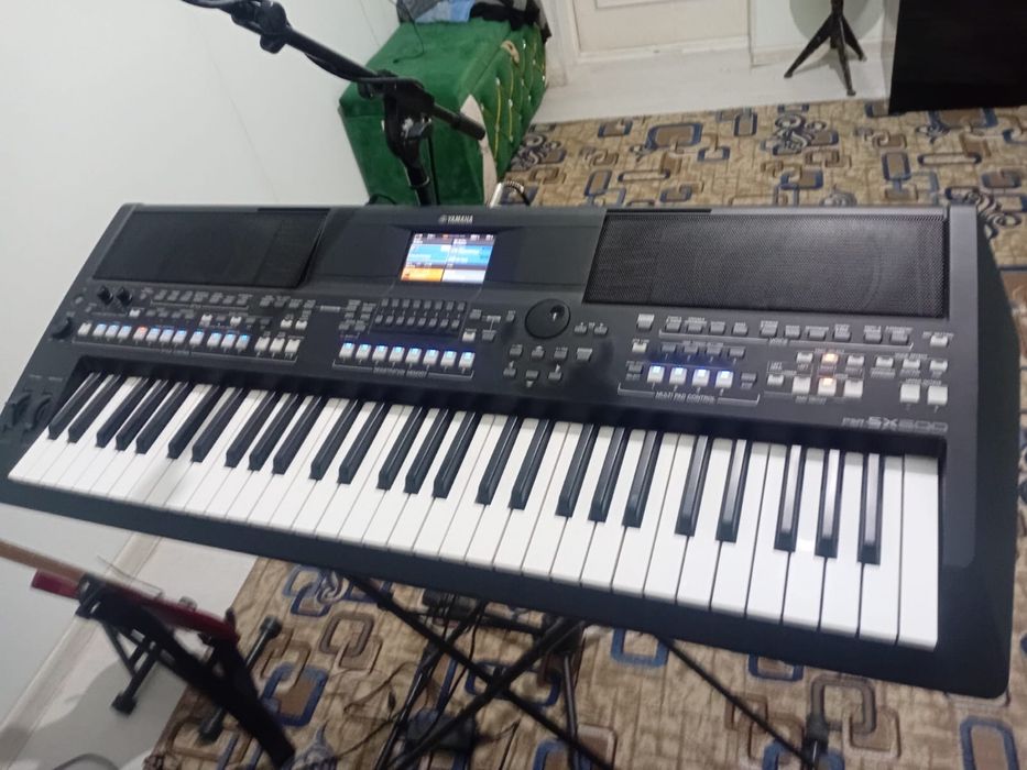 гитара,бас гитара, синтезатор