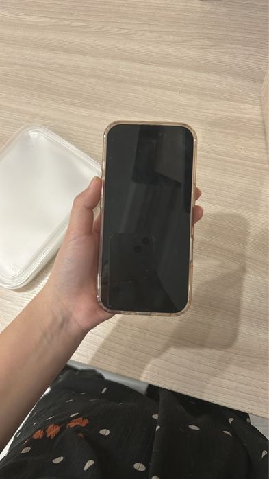 Iphone 16 pro 128 гб.акб 100%,без царапин