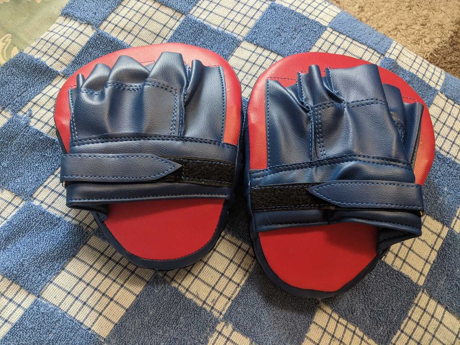 Лапы для бокса adidas, пакистан