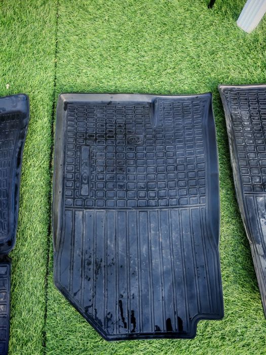 Коврики на автомашину Киа Рио