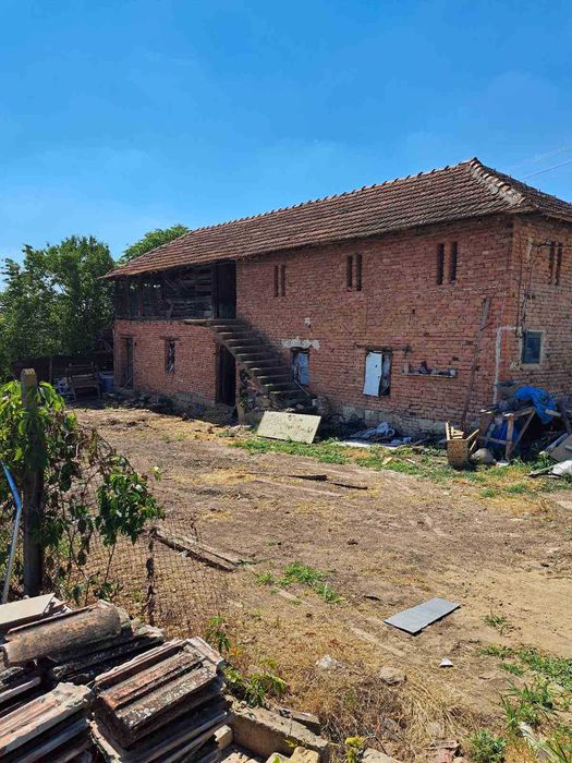 Продава се Къща в с. Буковлък, Област Плевен - 200 кв.м за 180 €/кв.м - Снимка #3