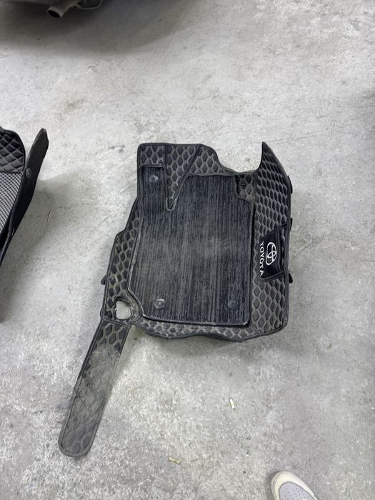 Авто коврики  5 д полик Camry 30-35