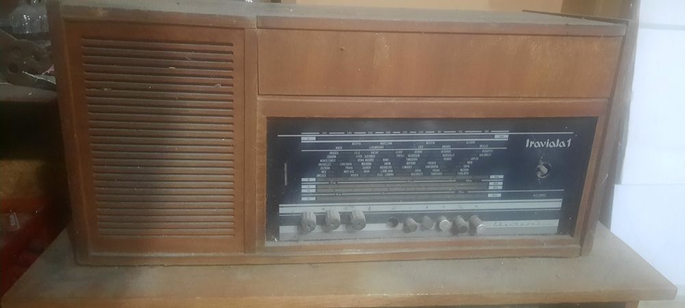 Radio cu pickup Traviata