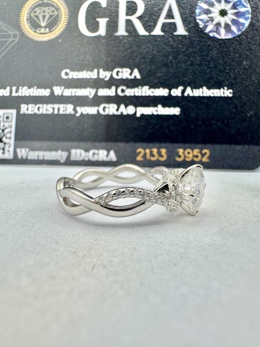 Сребърен пръстен с мойсанит (Диамант) 1 карат