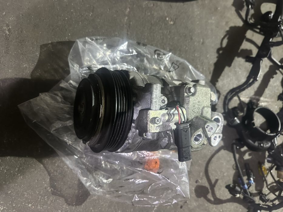 Compresor AC Clima Mercedes GLE w167 Glc w253 E w213 cls w257 c w205 sprinter v class vito 2.0d om654 cod OEM A0008301401