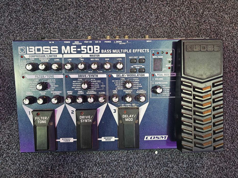 Бас китарен процесор Boss ME-50B (Мултиефект)