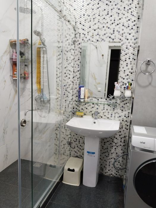 Chorsu metro yaqinda 1 xona uy ijaraga
