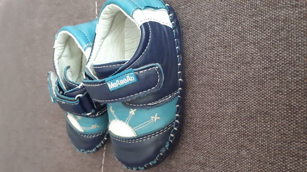 Продам ботиночки,ботинки,сапоги