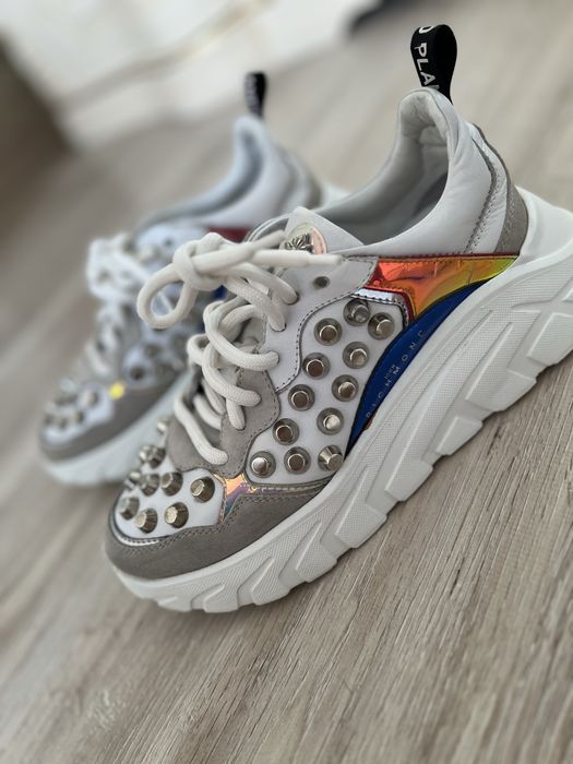 Продам обувь женскую