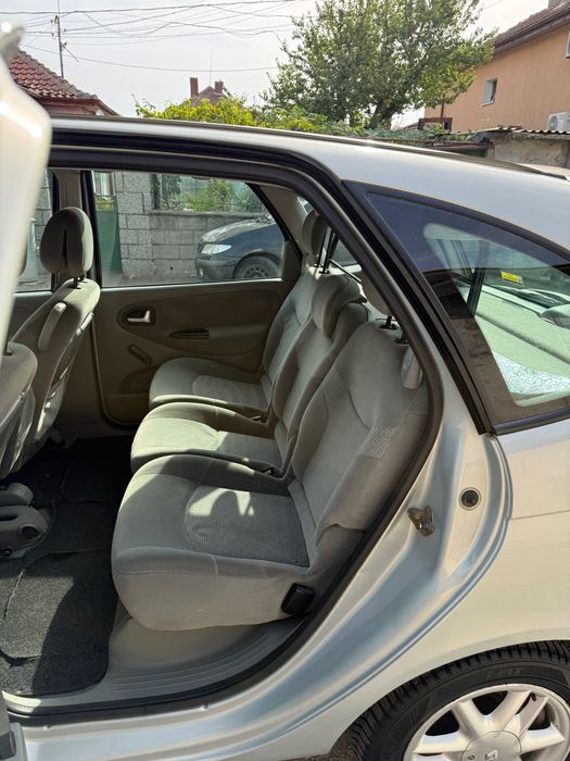 Продавам Renault Scenic