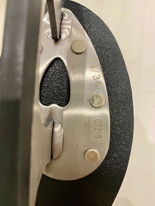 Patine produs NOU 33/34