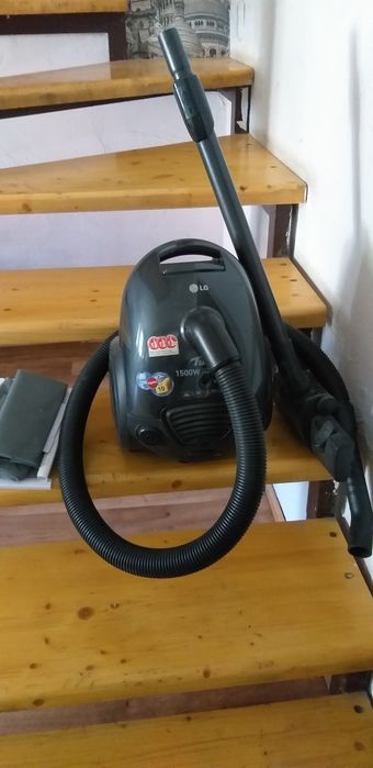 Продам пылесос рабочий
