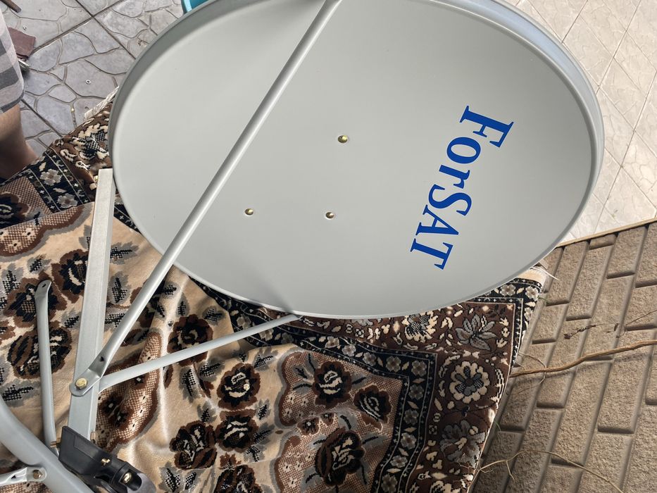 Спутниковая тарелка 60см + два конвертора +ресивер openbox