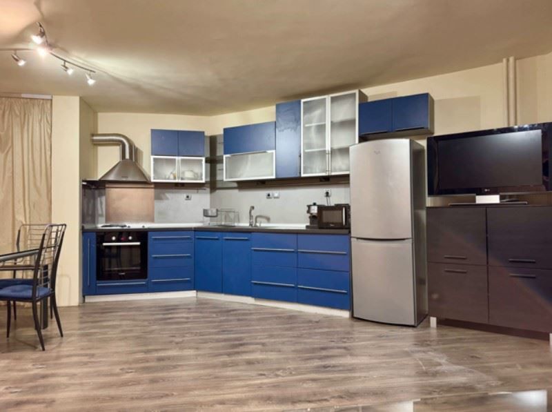 Дава се под наем Тристаен апартамент в София, Люлин 9 - 104 кв.м за 647.19 € - Снимка #2