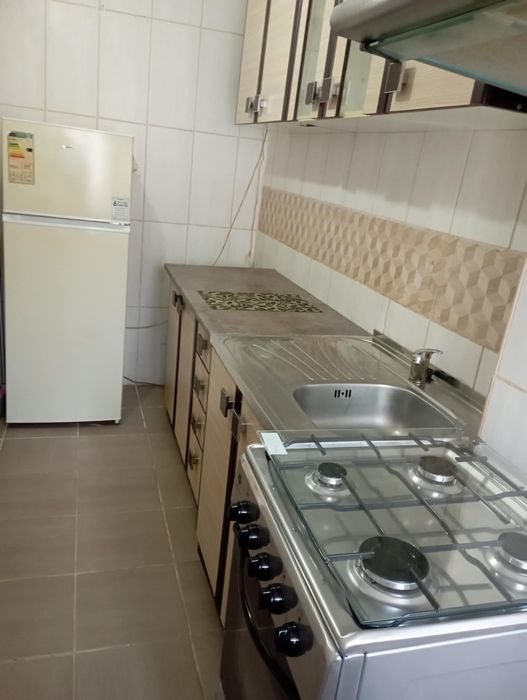 Închiriez garsoniera confort 1