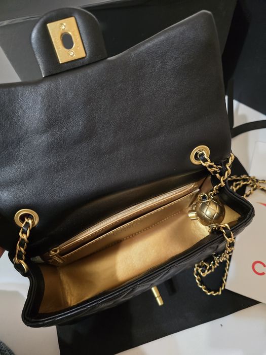 Налична чанта Chanel Gold ball