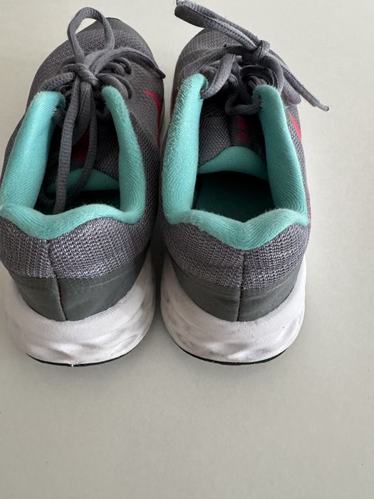 Маратонки NiKE