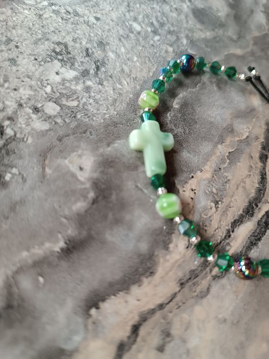 Гривни на конец. Гривни с букви и имена,гривни талисмани, йога гривни