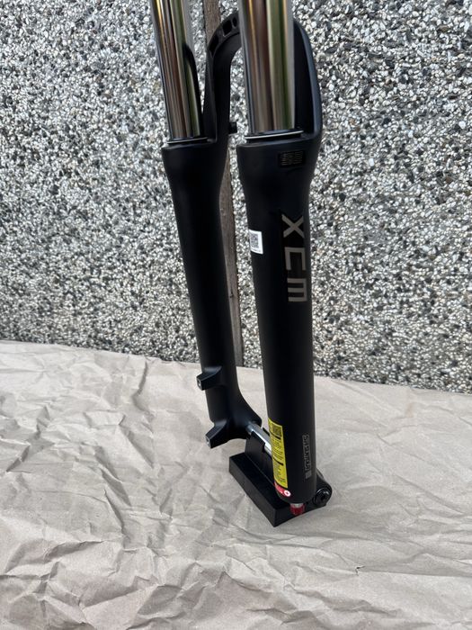 Вилка SR Suntour XCM 32 - 29 цола, 120mm, 15x110 boost