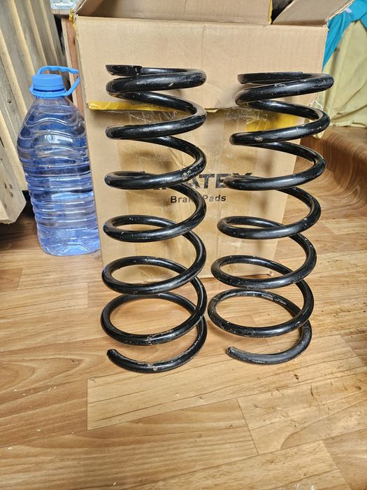 Продам пружины на Toyota Highlander