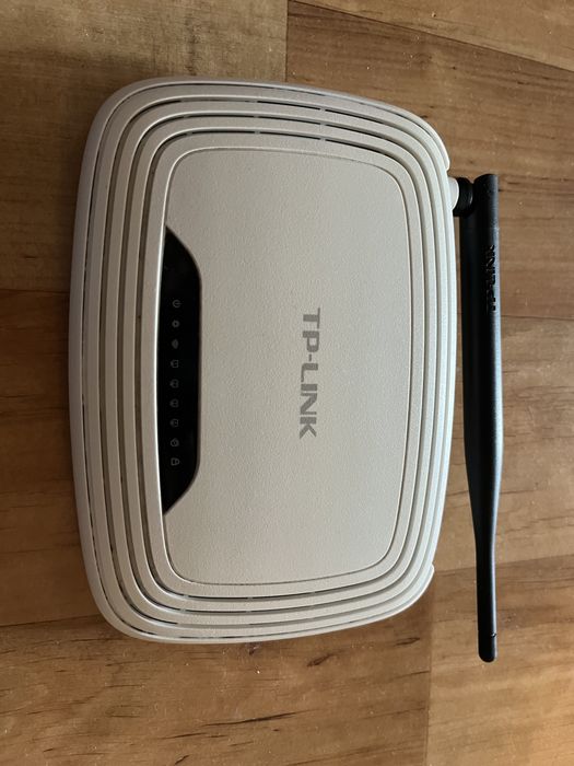 Routere HUAWEI HG658 si TP-LINK TL-WR740N