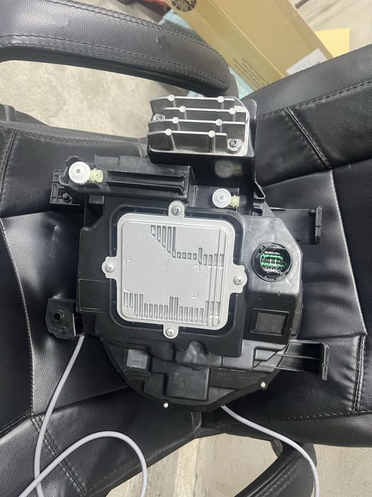 Левая фара tank 300