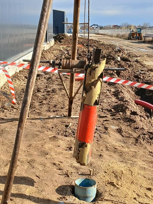 Foraje puțuri denisipări pilonii de sustinere