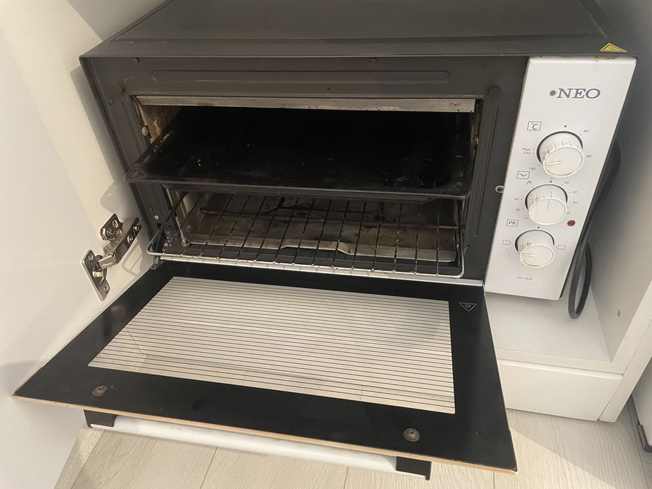 Печь духовка продается