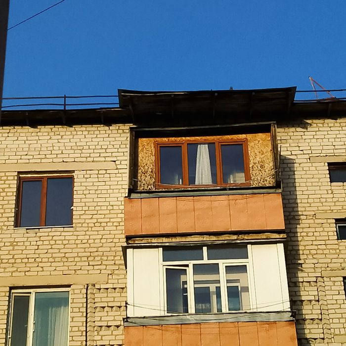 Окна двери Болконы