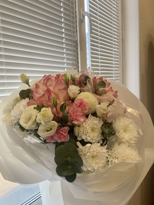 Гүл сатылады бағасы 15мың теңге