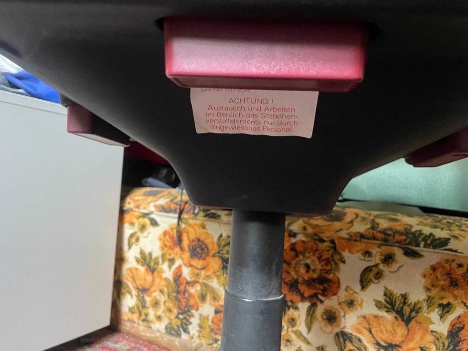 Scaun reglabil pentru Birou Fabricat in Germania