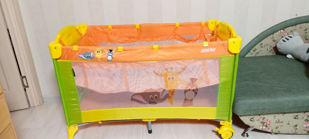 Продам кровать-манеж