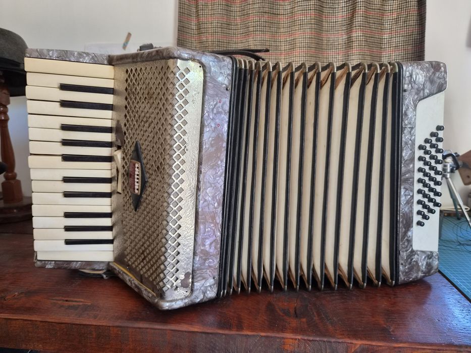 Acordeon de colecție