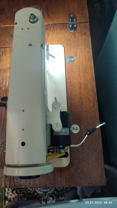 Продам Швейную машинку